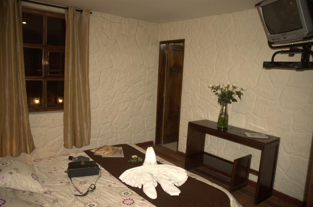 Hotel Quito Antiguo Quarto foto
